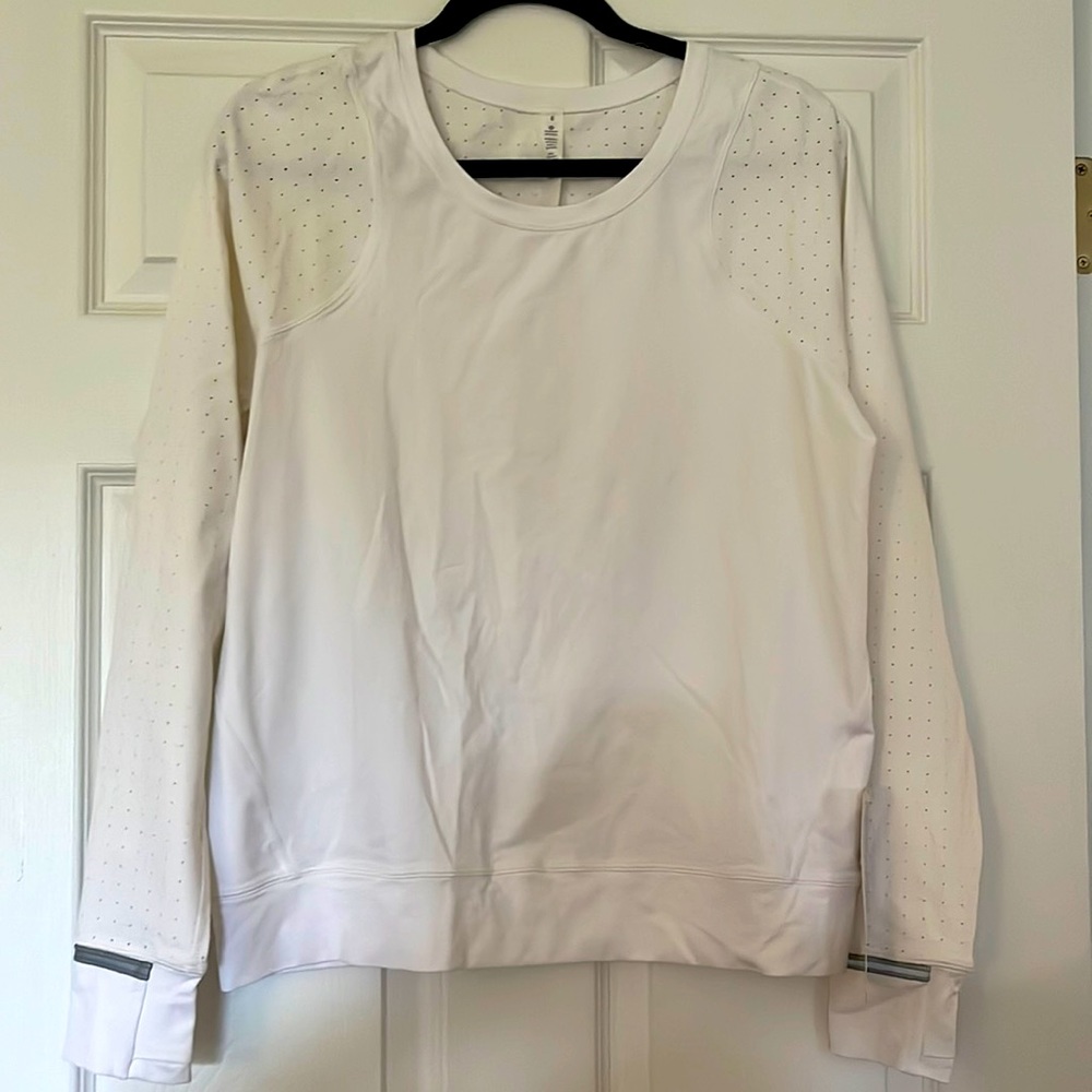 NWTs! Lululemon white mind over miles sweatshirt in white size 8